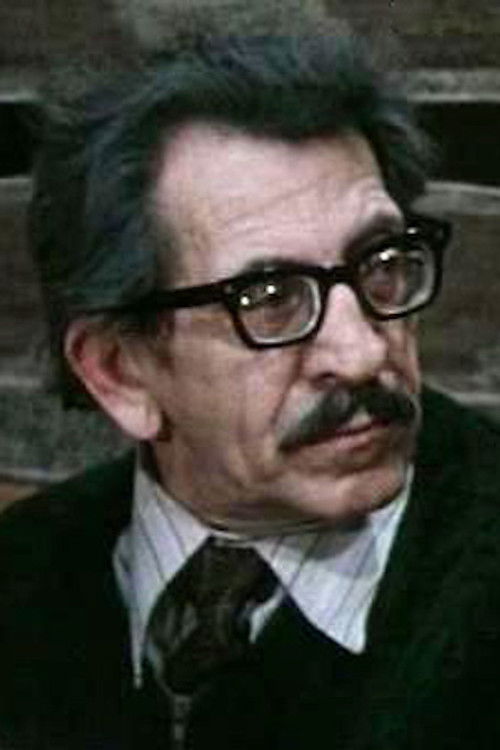 Alexander Hovhannisyan as Khoren