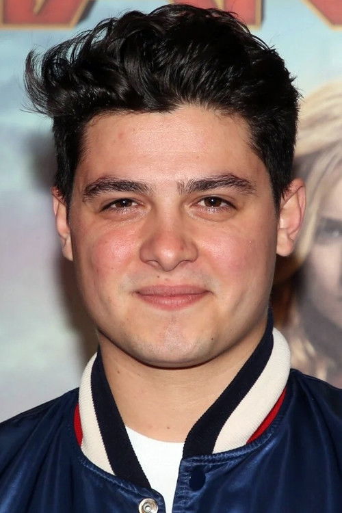 Hugo Chalan Marchio as Hari