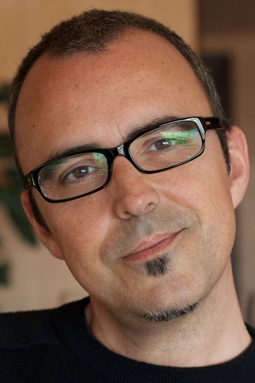 Óscar Barberán as Tad Jones (voice)