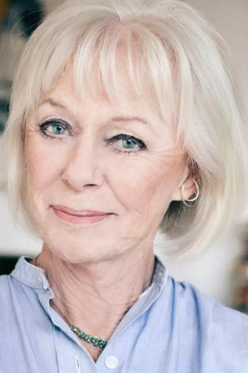 Bodil Sangill as Laura