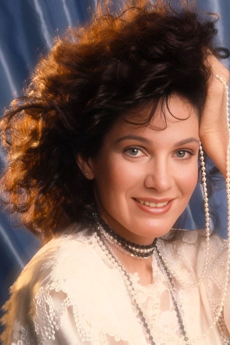 Remy O'Neill as Esther Molvania