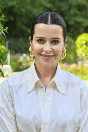 Malwina Wędzikowska as Self - Presenter