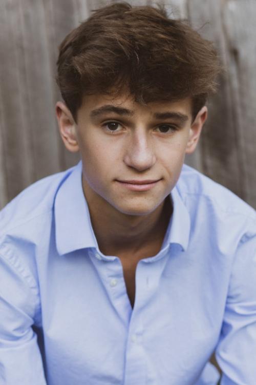 Caleb Liban as Derek Mahoney