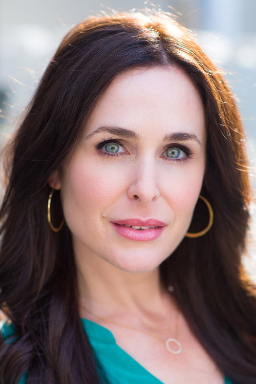 Danielle Bisutti as Sage Callaghan