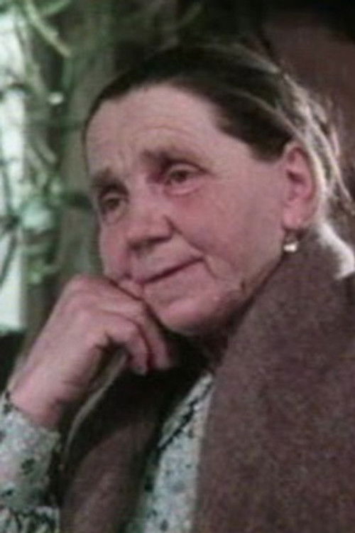 Evdokia Alekseeva as babushka Oli