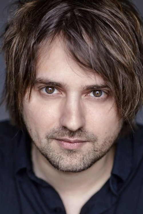 Alexander Merbeth as Felix