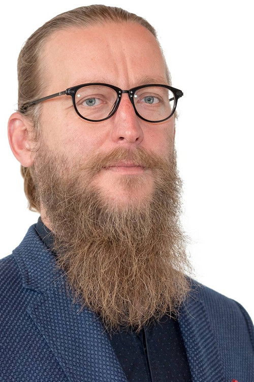 Margo Mitt as Johan Weizenberg