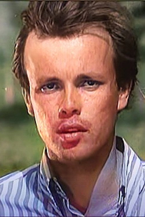 Ilir Hunçi as Iliri