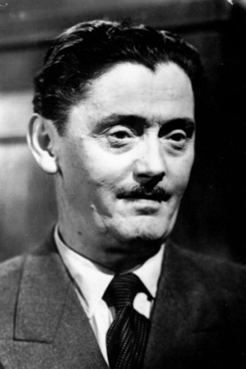 Karl Kendzia as Münz