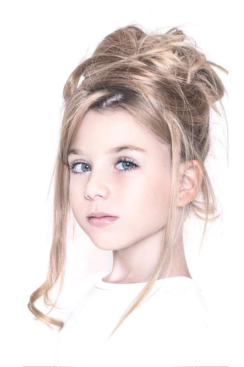 Beatrice Stella as Young Susanna