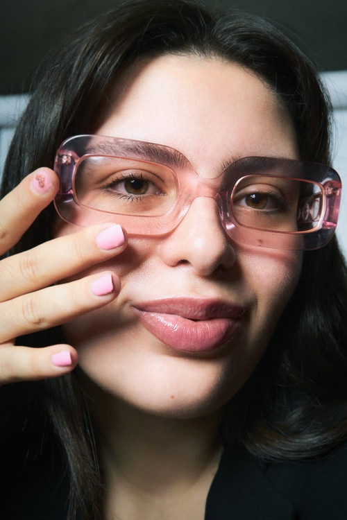 Laura Magro Peralta as "Volúmen"