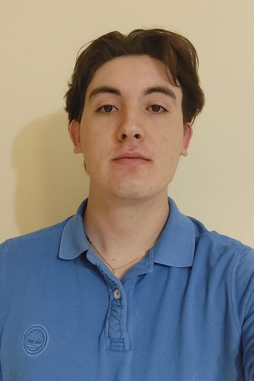 Mattia Covelli as Young man