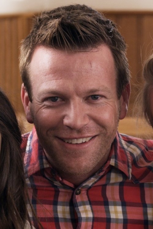 John Lyde as Tashtego