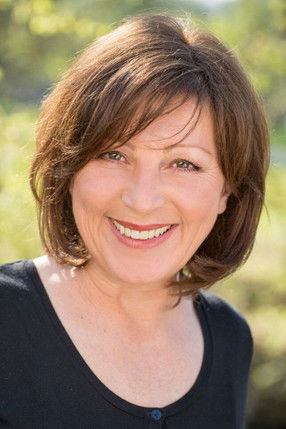 Bettina Redlich as Sigi Scheubel