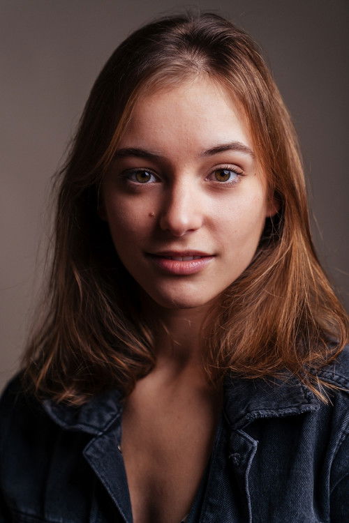 Maria Piël as Rifka Leclercq