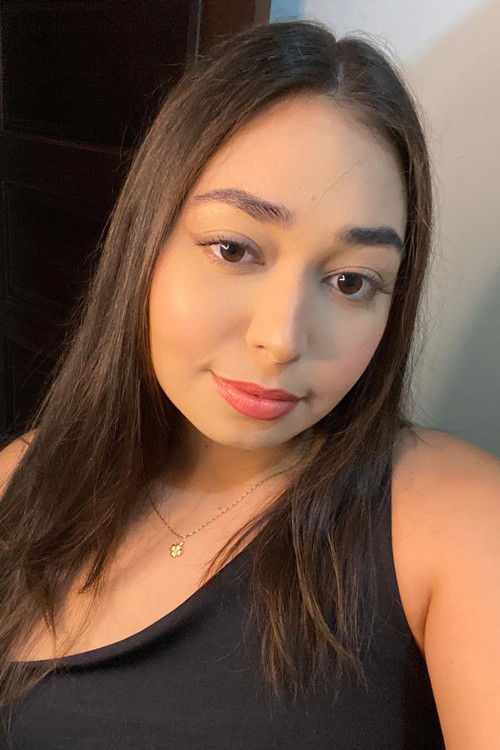 Karina Lima as Mulher da Produção