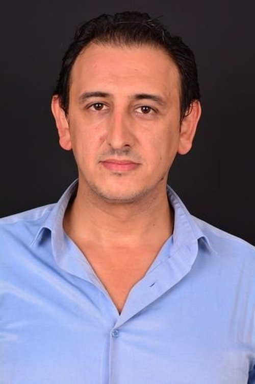 Hüseyin Hastarla as Taksici