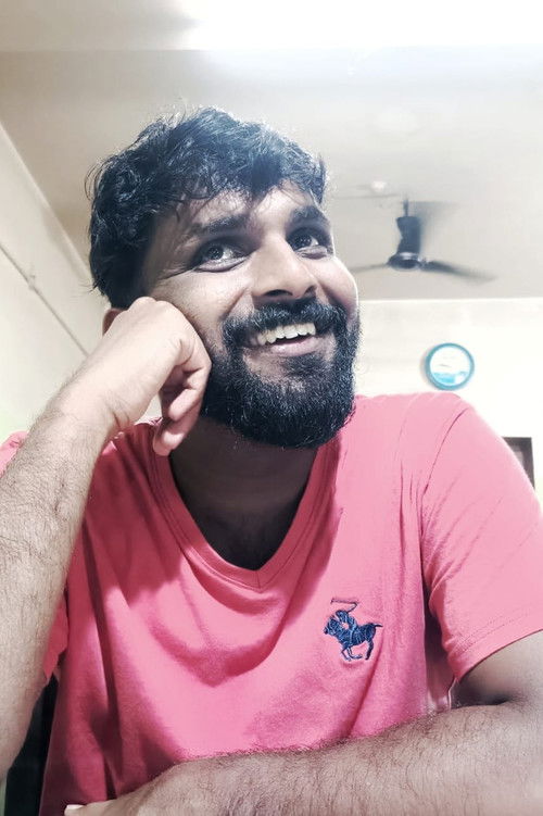 Mahesh MJ as Vinayak