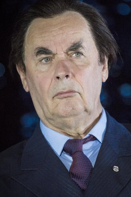 Johann Adam Oest as Dr. Schwenecke