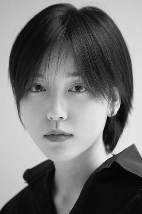 Shuyao Chen as Jiaqi