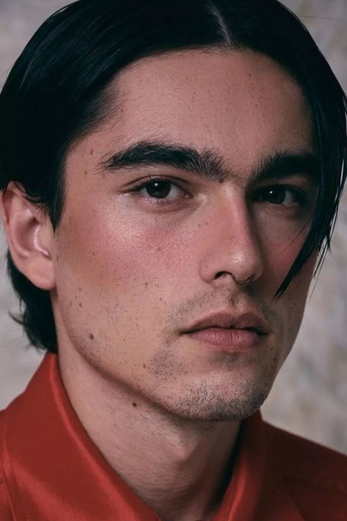 Sergio Mayer Mori as René