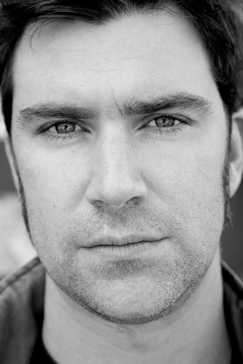 Ingo Meß as Offvoice