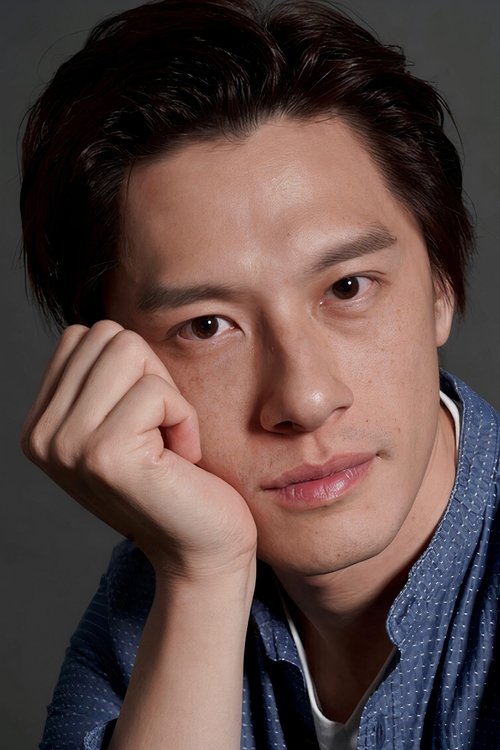 Rex Ho as Jennifer's Staff