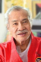 Lý Huỳnh as Director Ka Long
