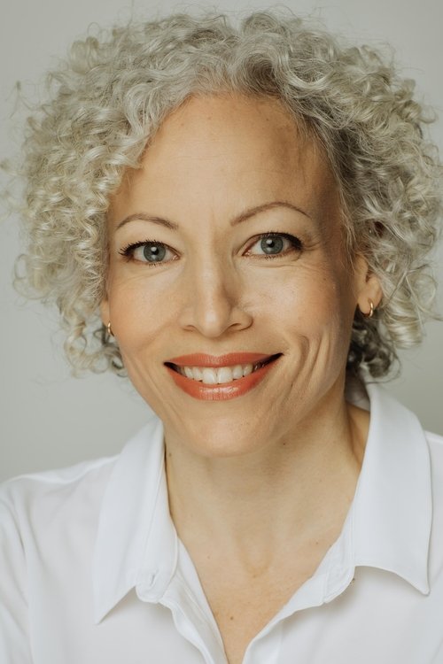 Shawna Clarke as Cass