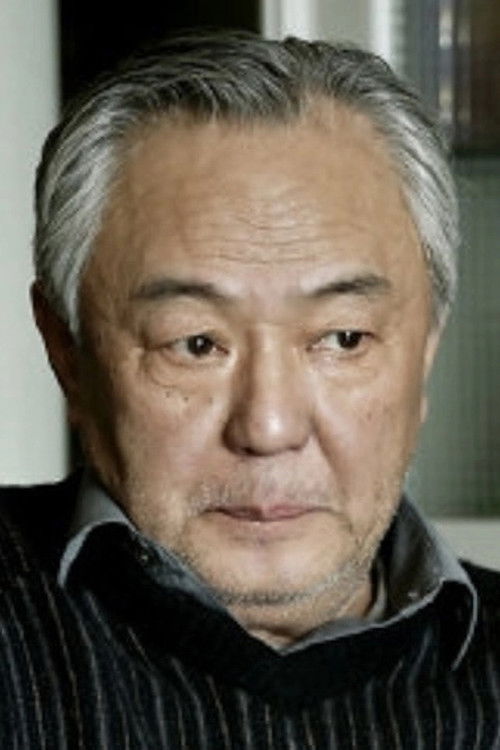 Shi Xian as 史伍德