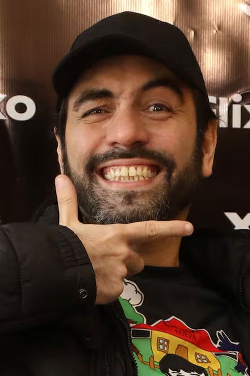 Alejandro Szykula as Vecino