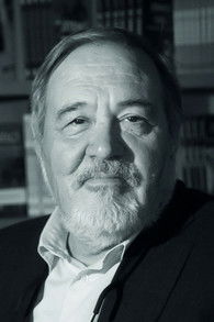 İlber Ortaylı as İlber Ortaylı