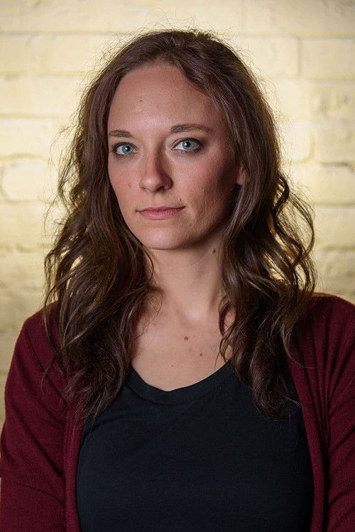 Pepper Wren as Amy Simmons