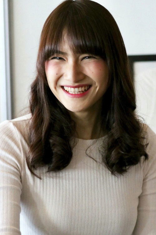 Frieska Anastasia as Frieska