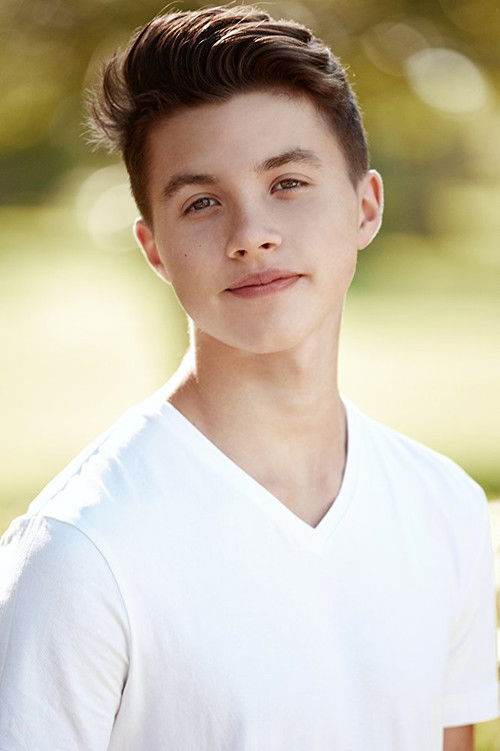 Kaleb Laidman as Henry