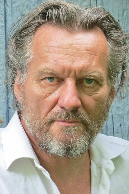 Gilles Masson as Maciek