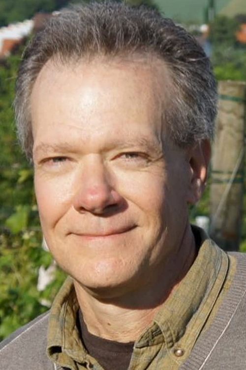 Richard Lineback as Steve Estes