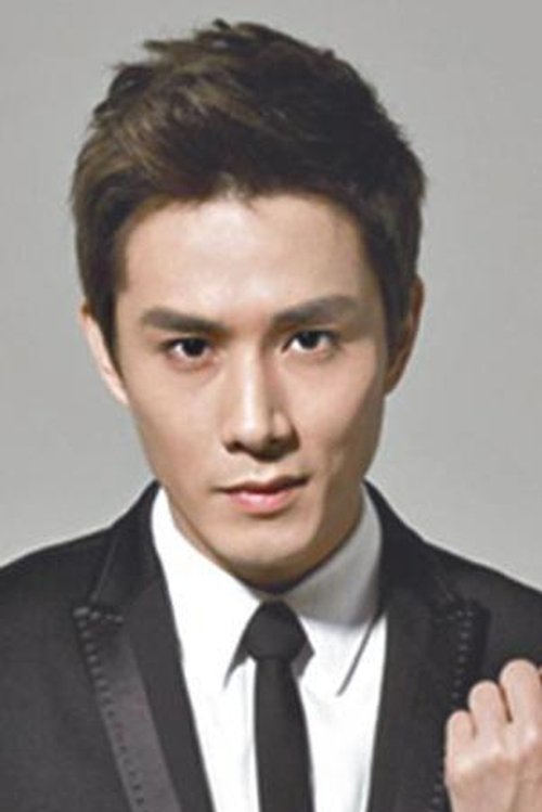 Nathan Lee as Paul Weaver