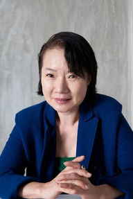 Kim Hwa-yeong as Director Song