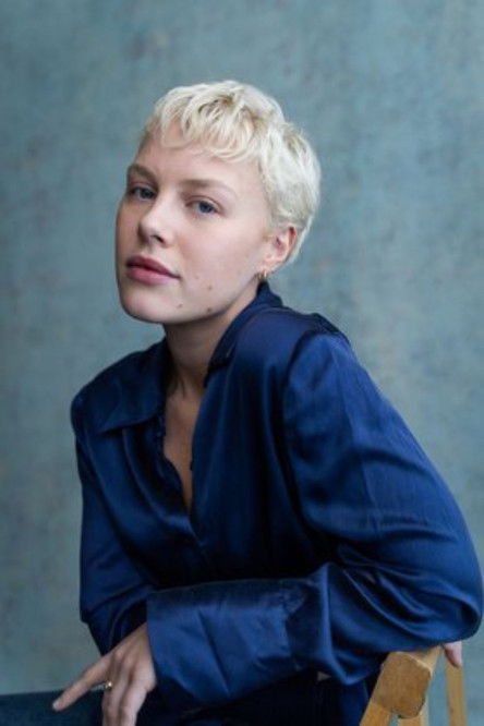 Hannah van der Westhuysen as Amy