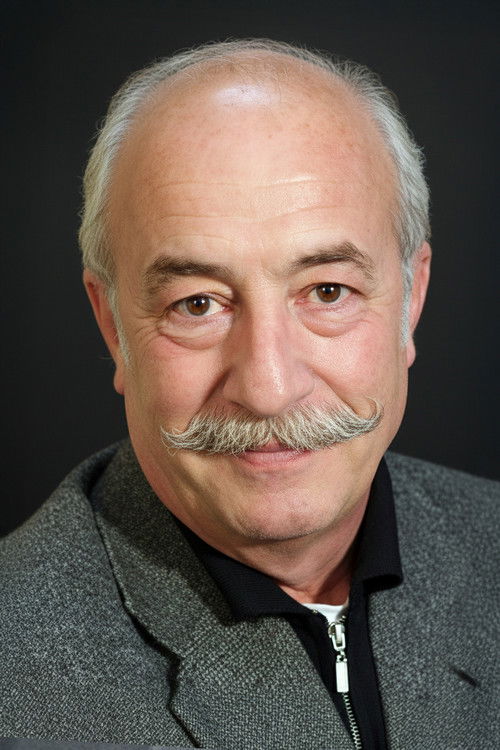 Emin Olcay as Ömer Candan