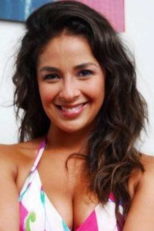Carolina Oliva as Agatha