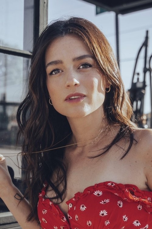 Kaitlyn Bausch as Hannah