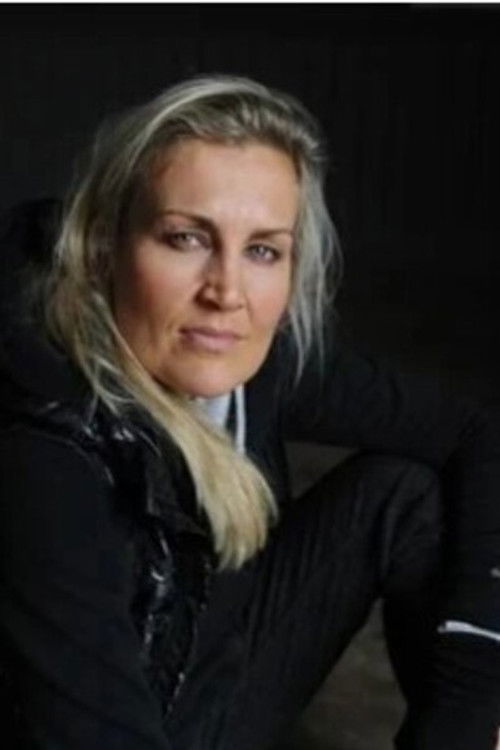 Ansko Pitkänen as Woman