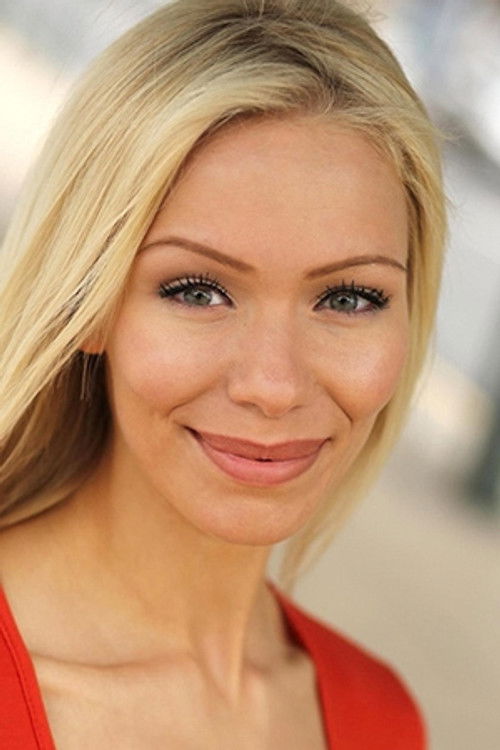 Gillian Parkhouse as Vera / Ensemble