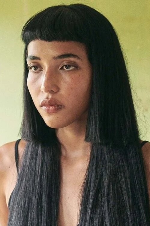 Laura Sofía Grueso Akima as Young Rebeca