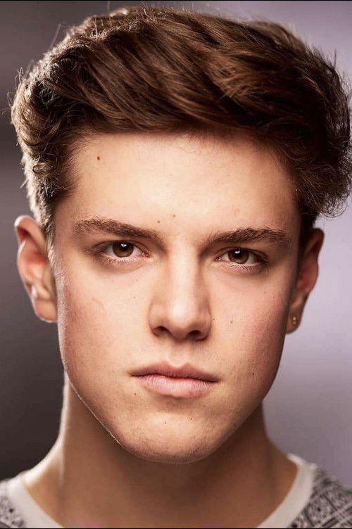 Kiran Palmer de Juan as Harry