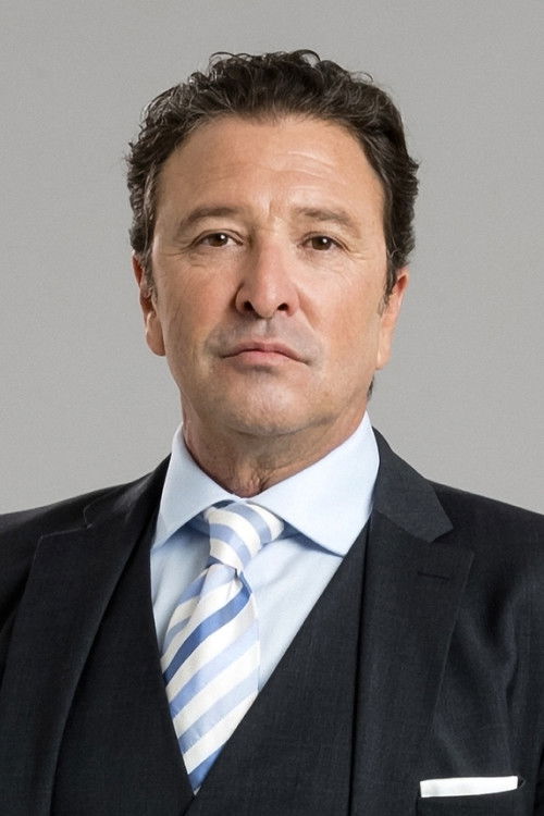 Fernando Luís as Locutor