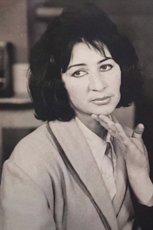 Mimika Luca as Nena e Etleves