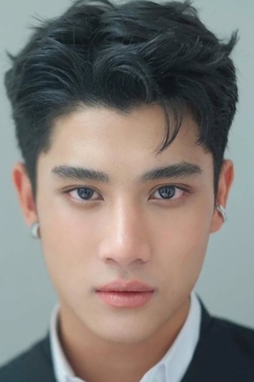 Tthuchh Khummuang as Sin Siwat Merton